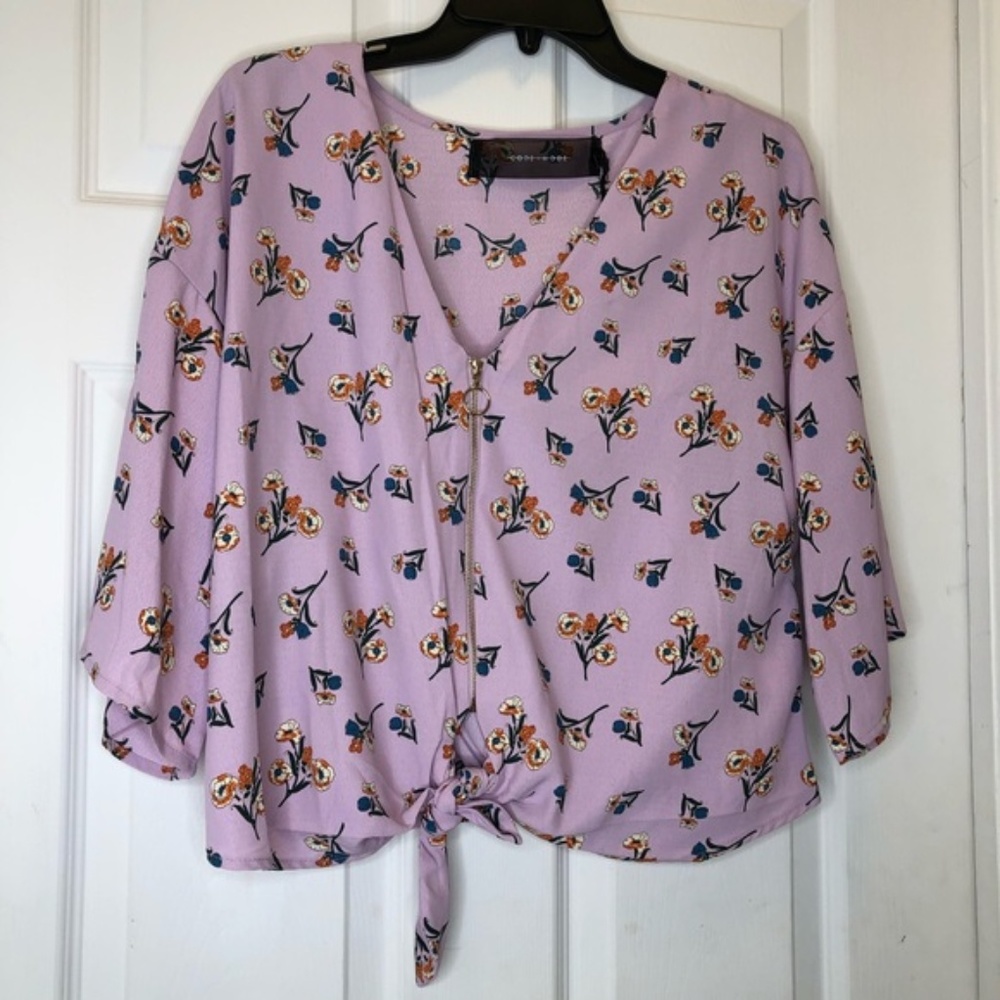 Code x Mode Zipper Blouse - Picture 2 of 3